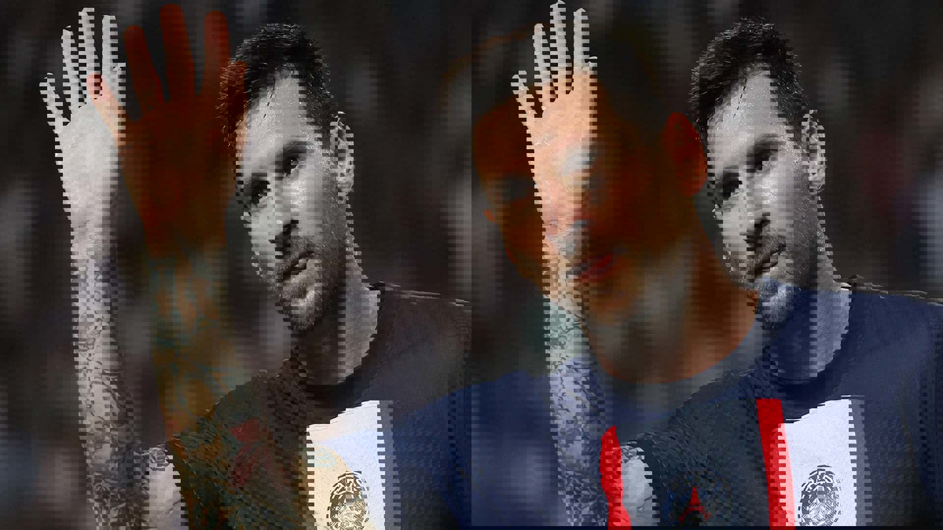 1872932