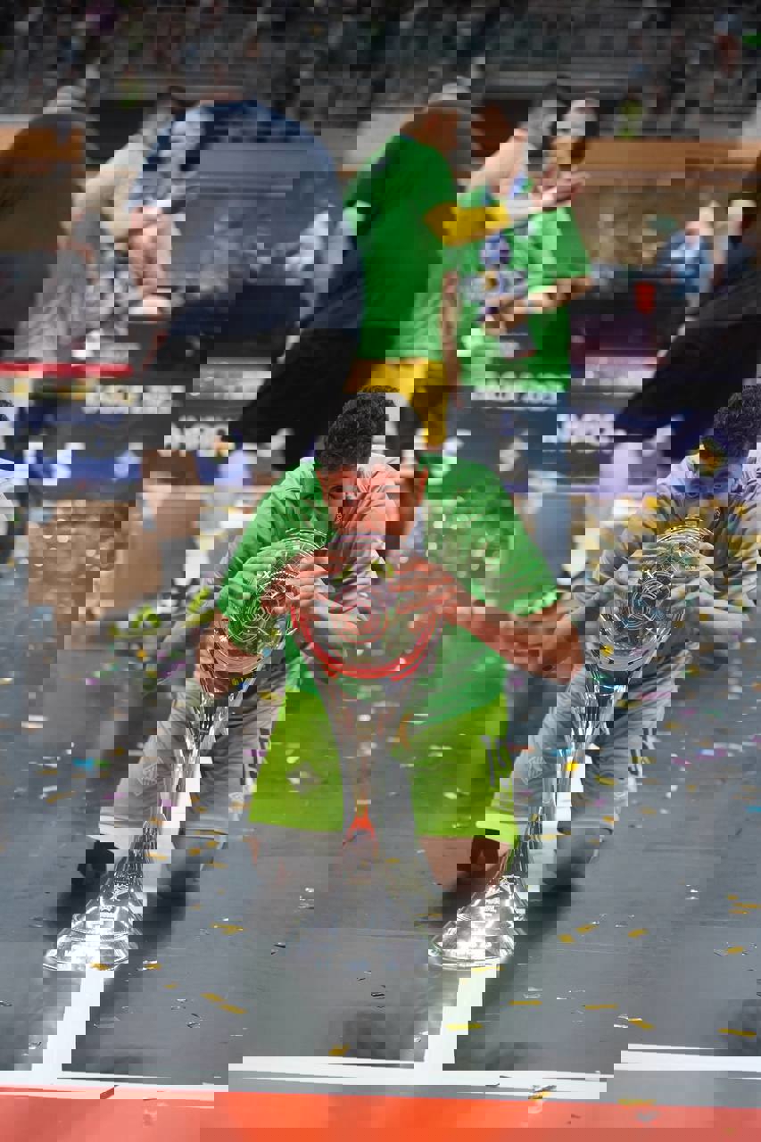 1873006