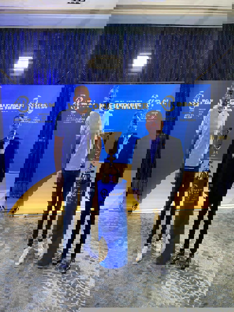 1873150