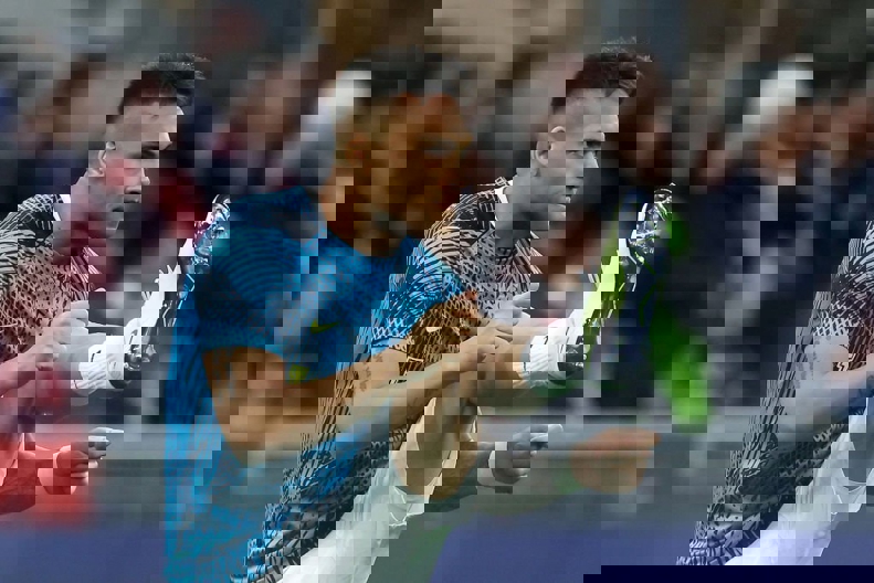 1873687