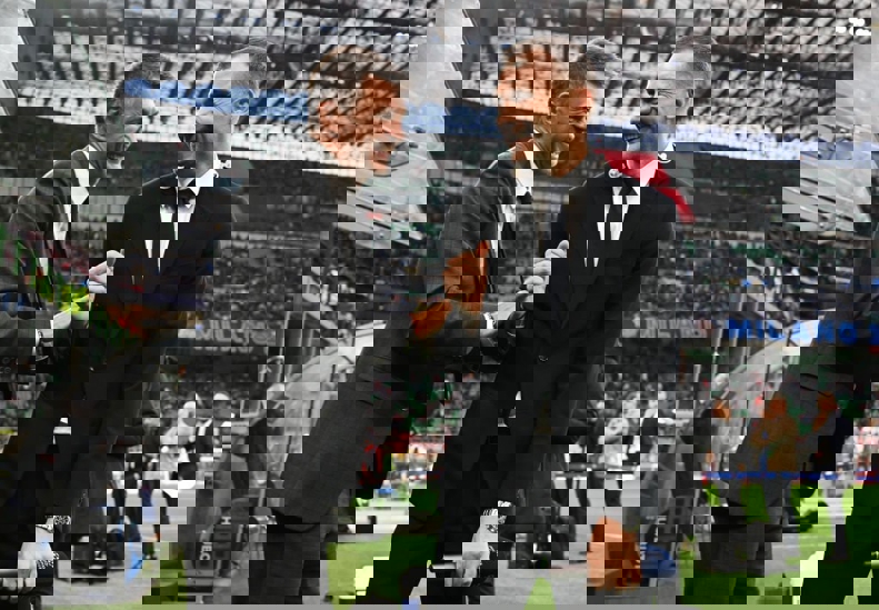 1873689
