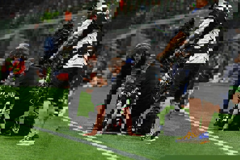 1873761