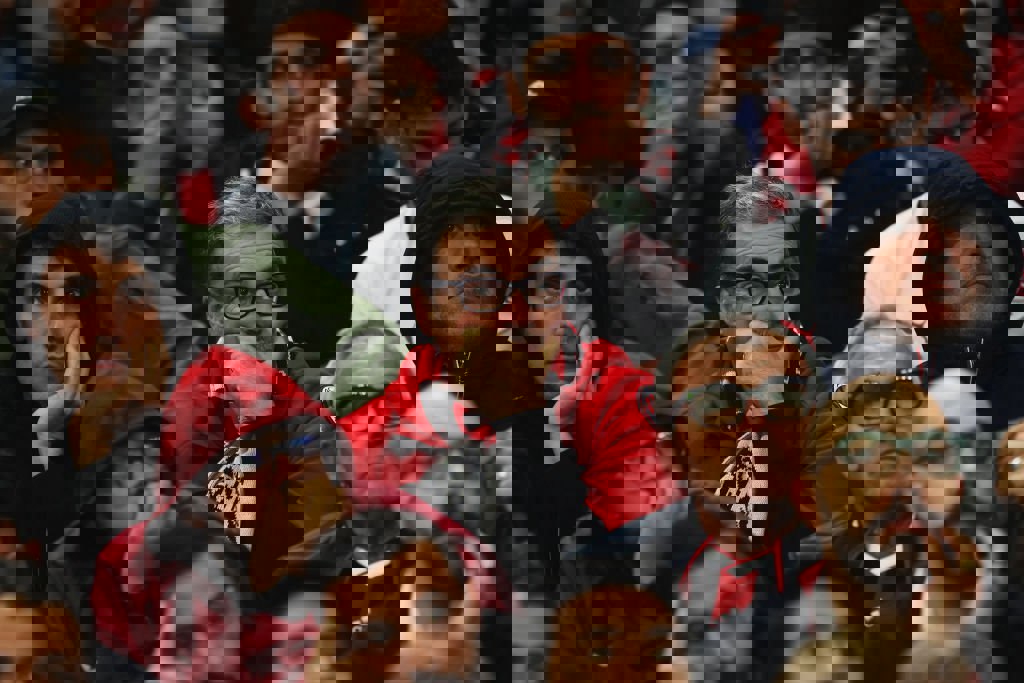 1873779