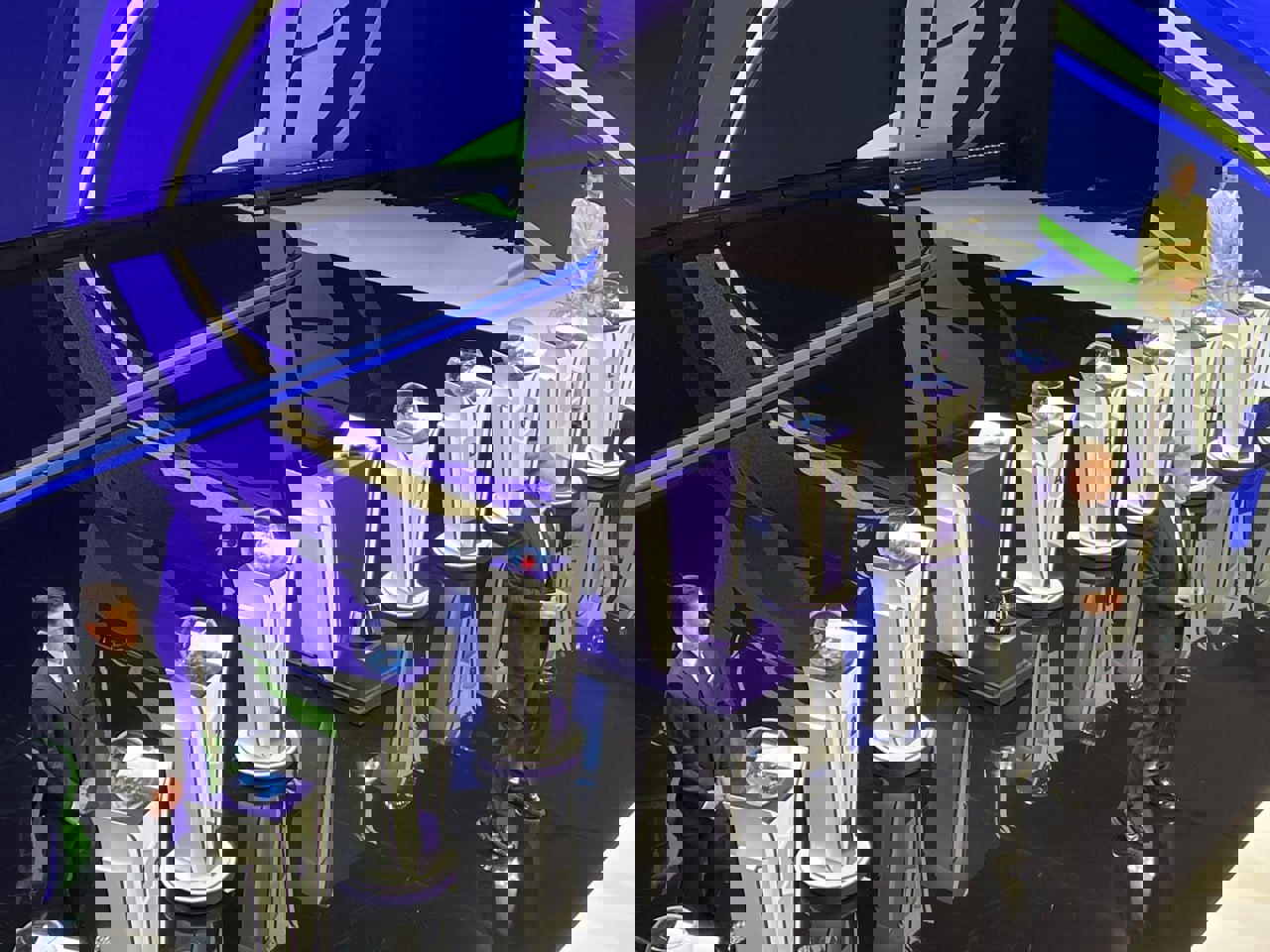 1873971