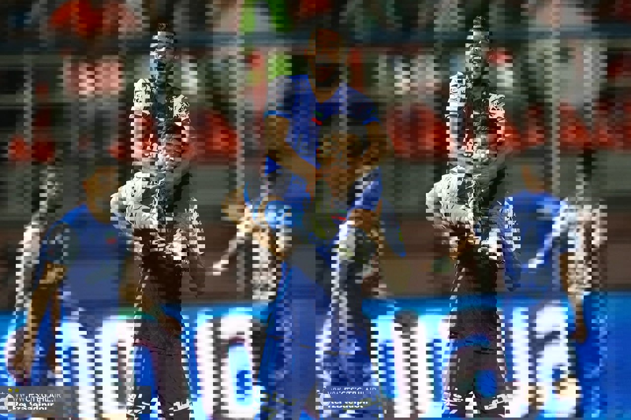 1874518