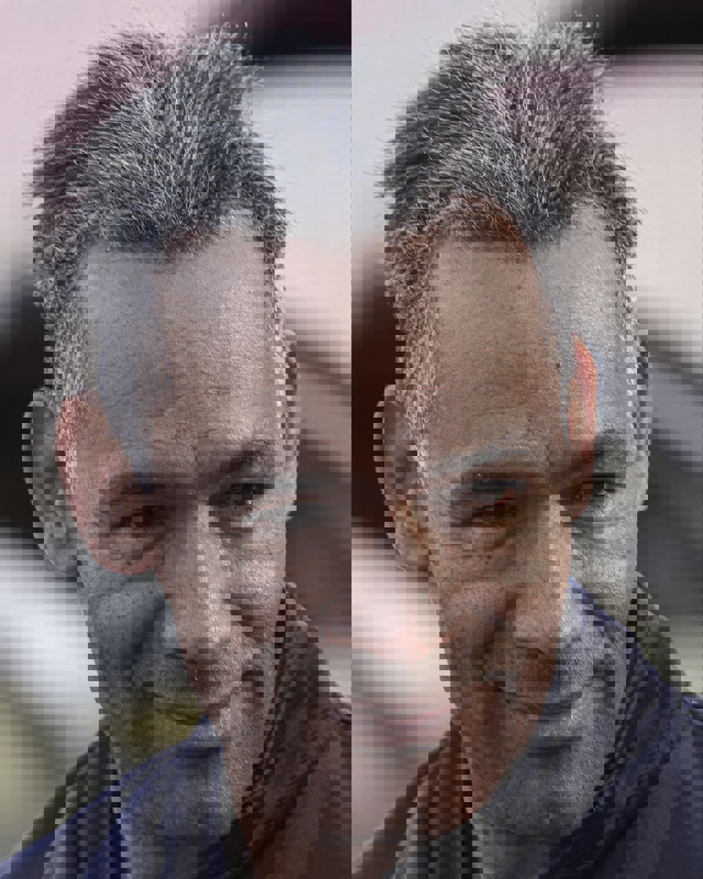 1875195