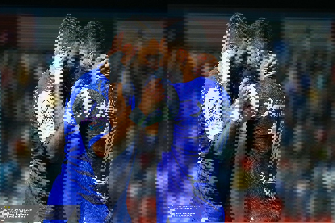 1875285
