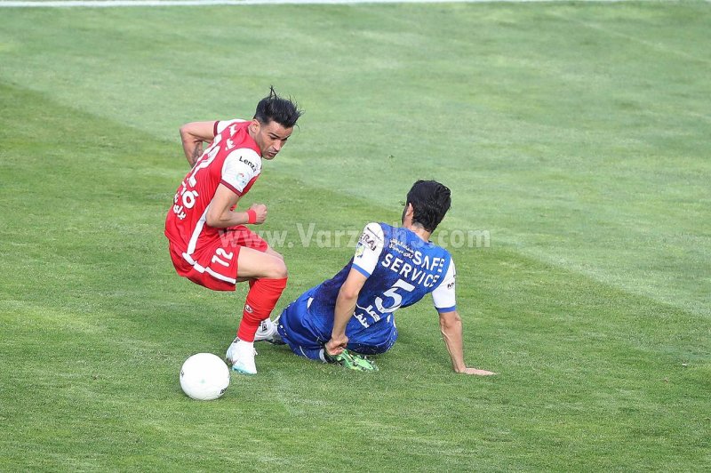 نظرسنجی عمومی برای سرنوشت پرسپولیس و استقلال
