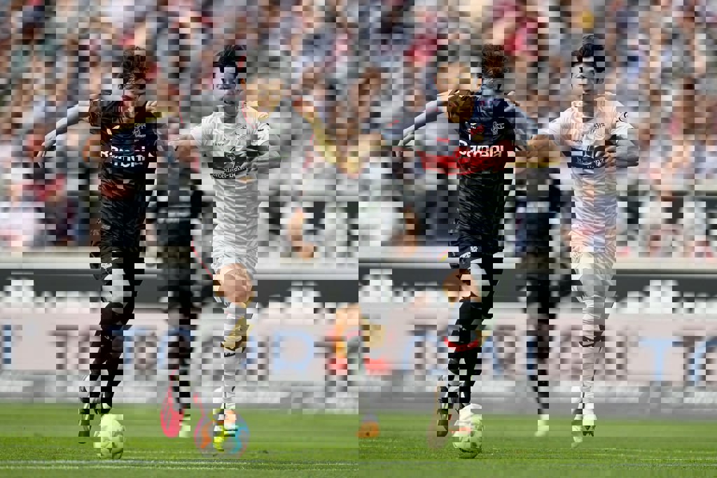 1875376