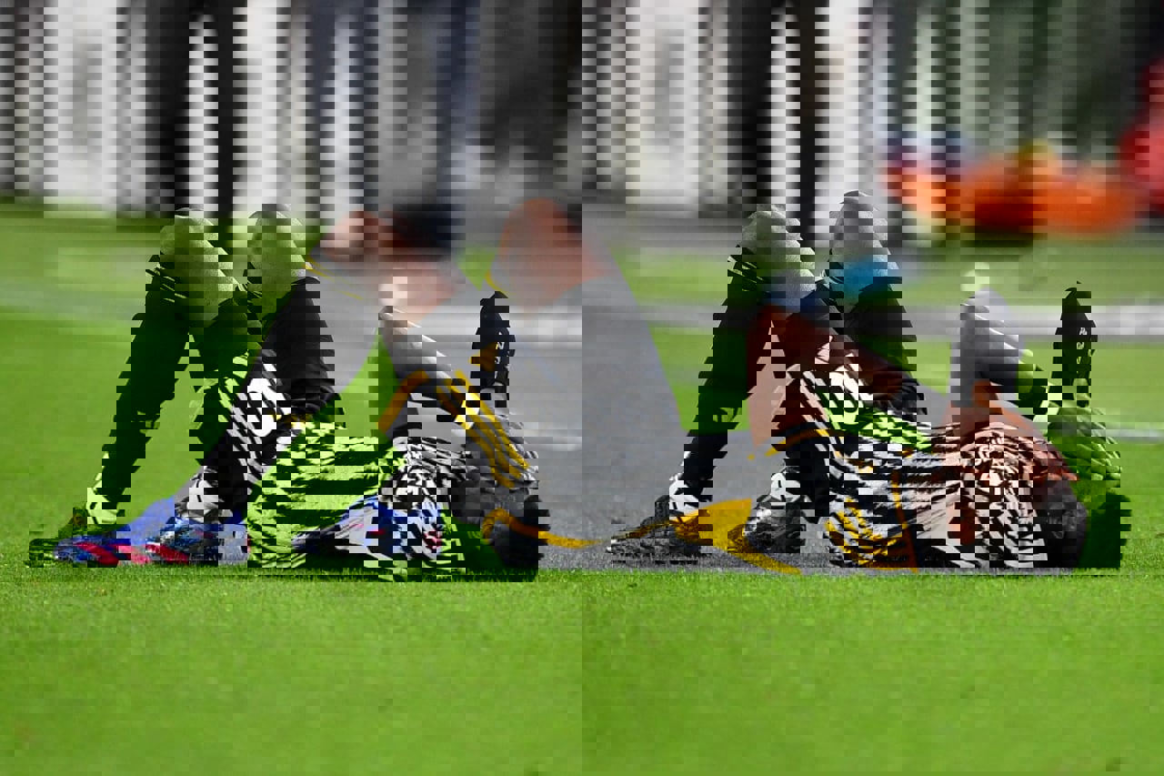 1875436