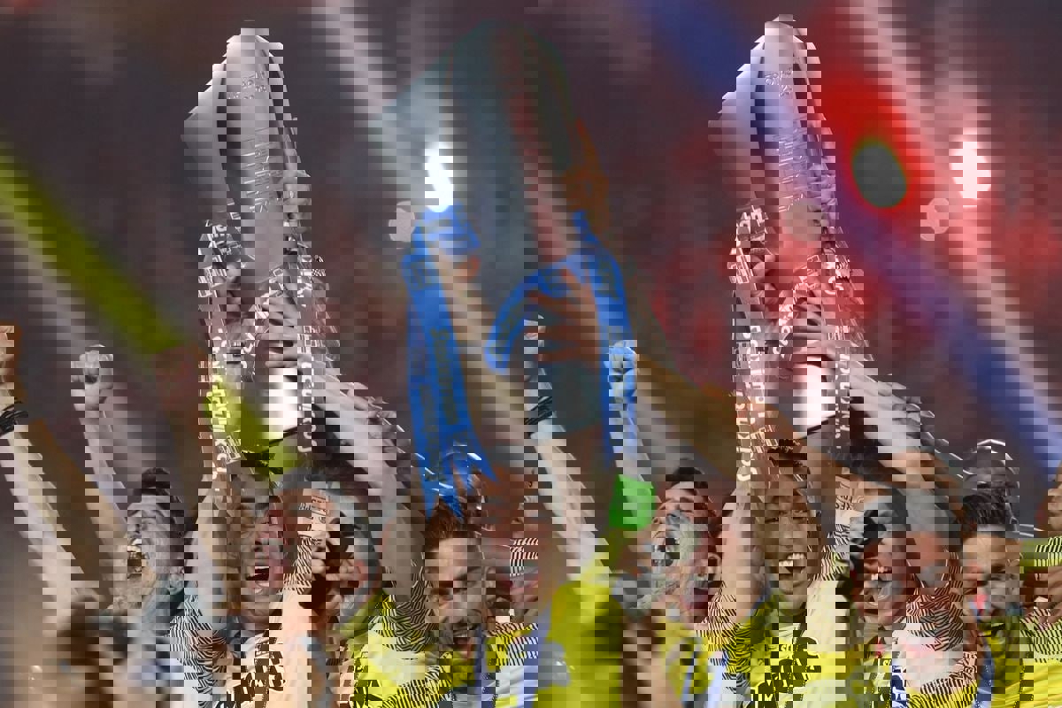 1875448