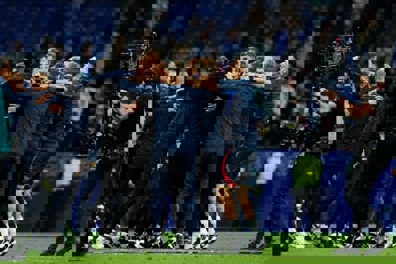 1875499