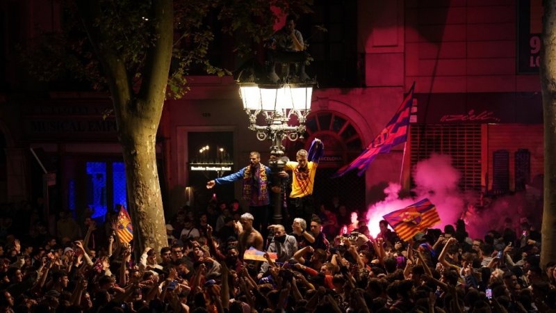 در جشن قهرمانی: نام مسی در بارسلونا طنینانداز شد