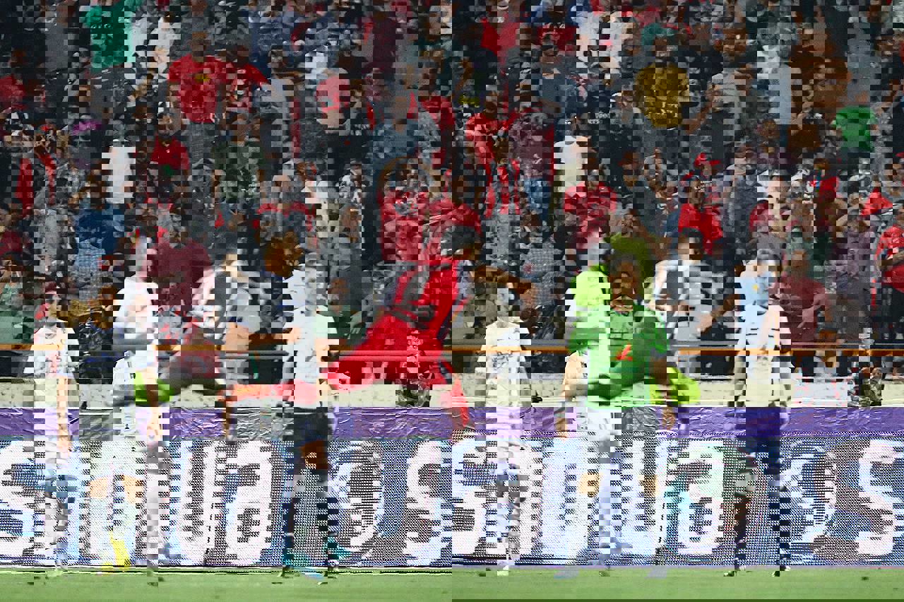 1875698