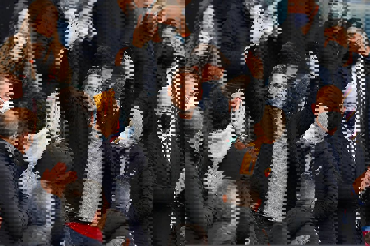 1875769