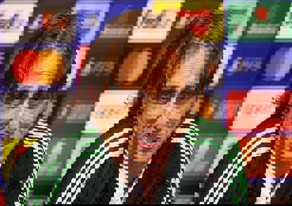 1876033