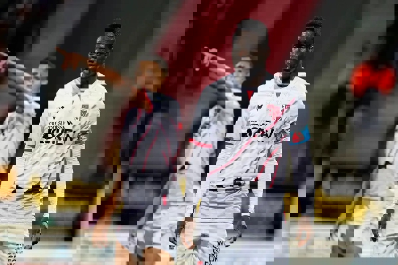 1876031
