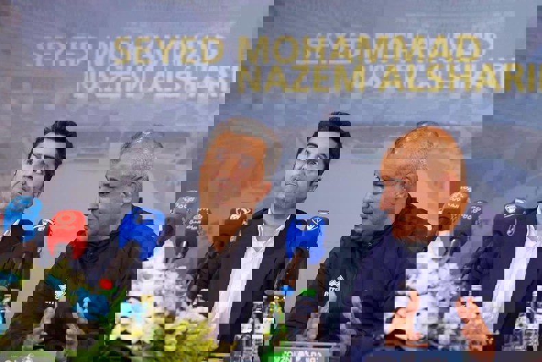 1876048