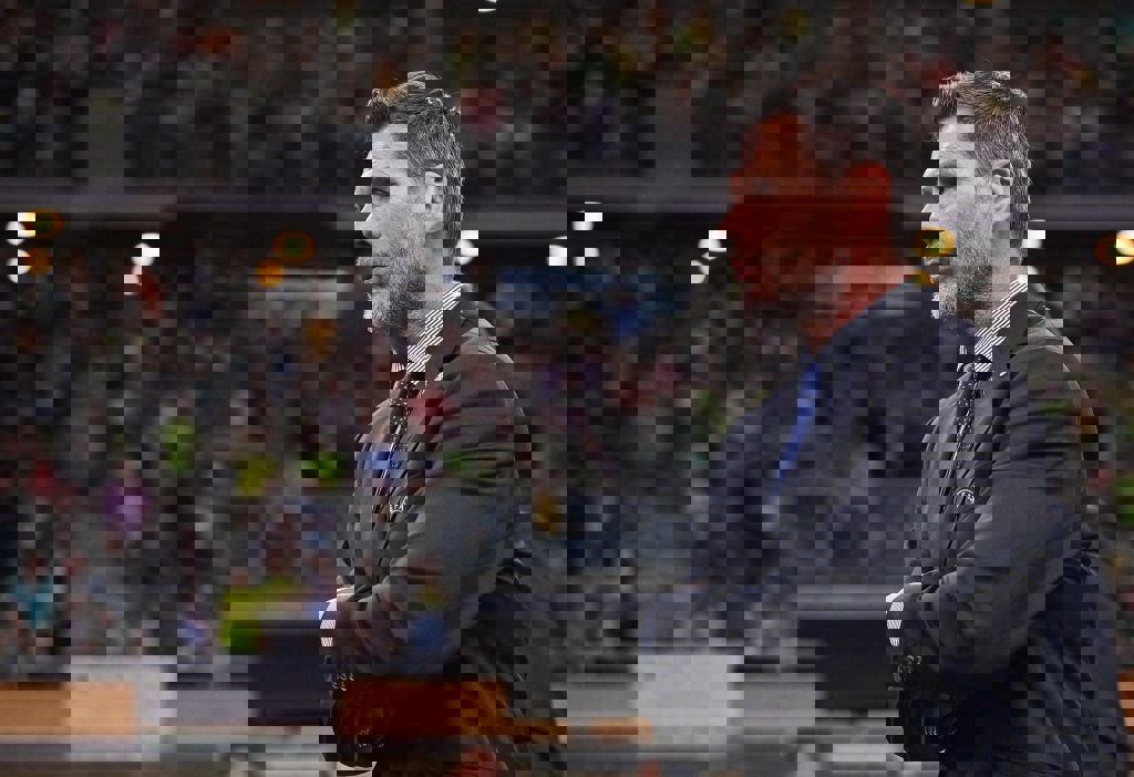 1876056