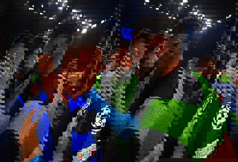 1876167