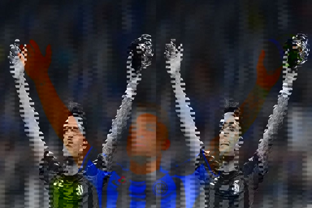 1876220