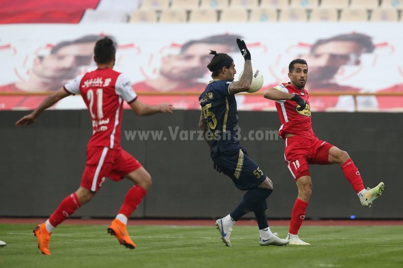 نیم فصل نبردن و دومین خط دفاعی ضعیف / نساجی - پرسپولیس، جام قهرمانی تقدیم می شود به