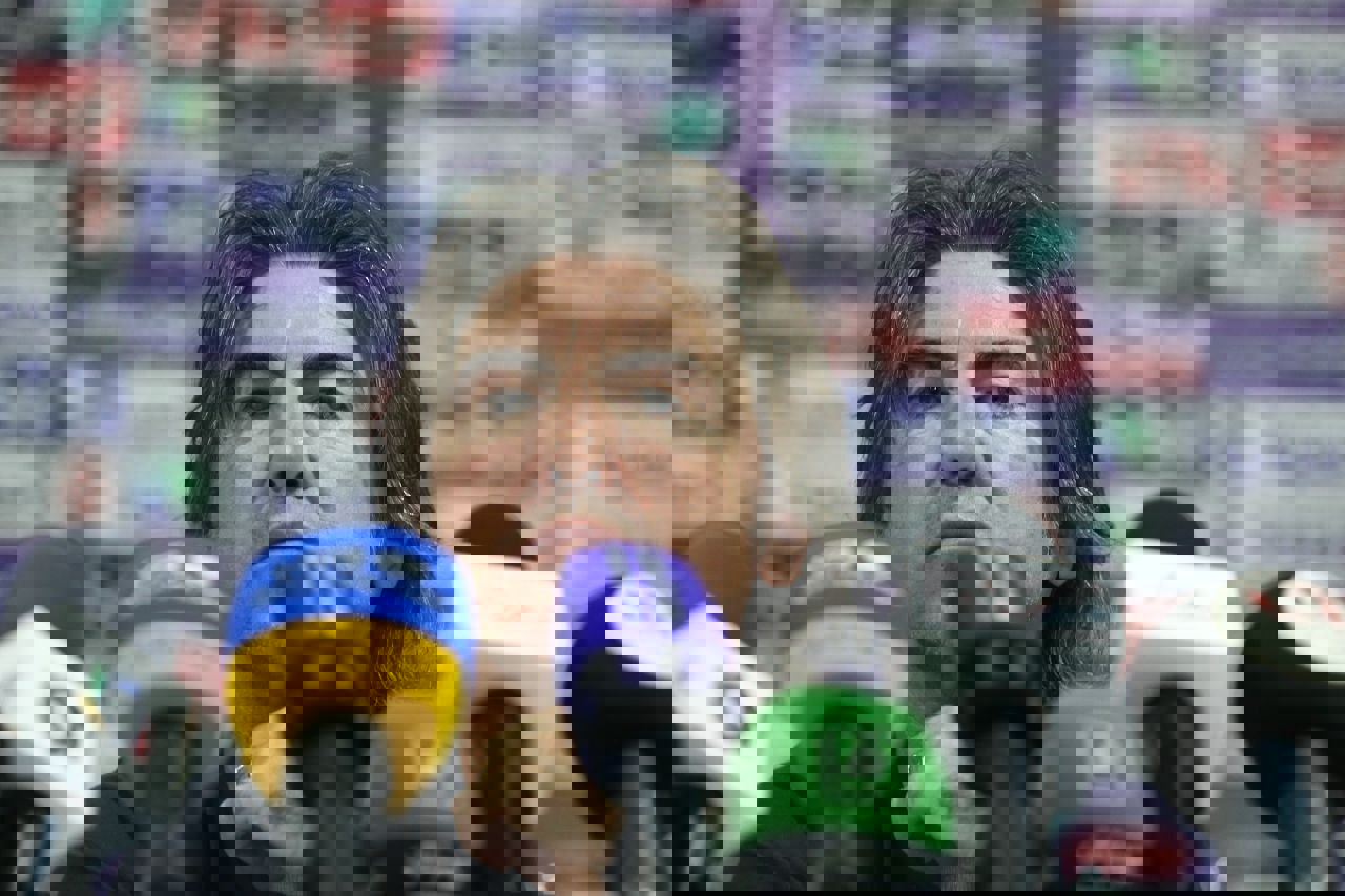 1876481