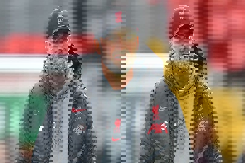 1877090