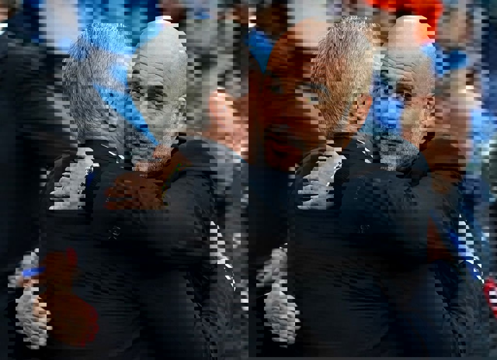 1876600
