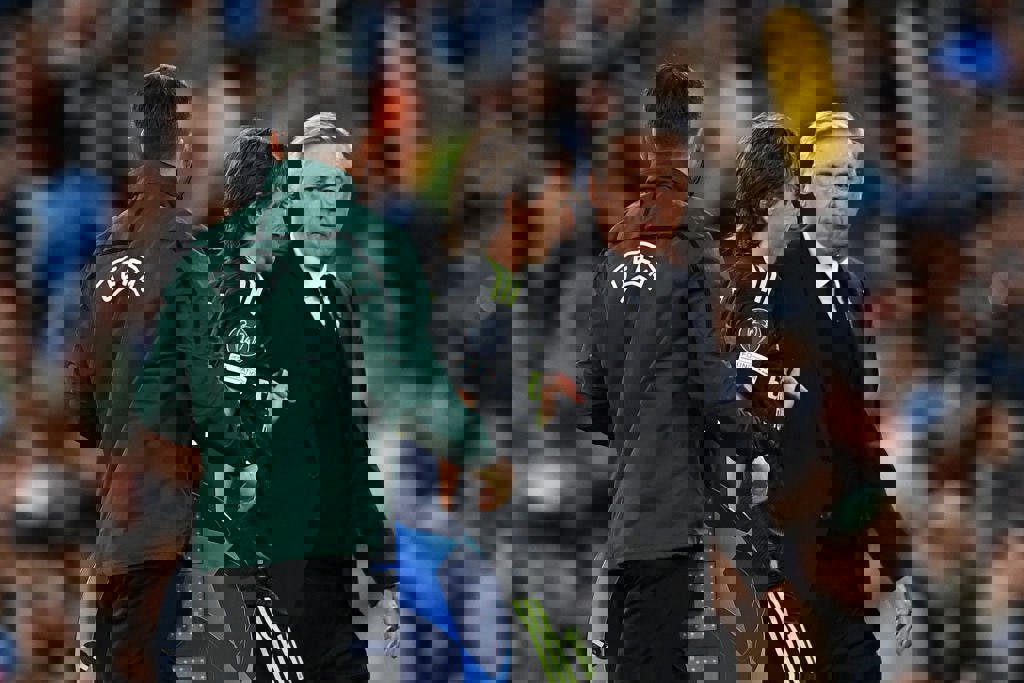 1876637