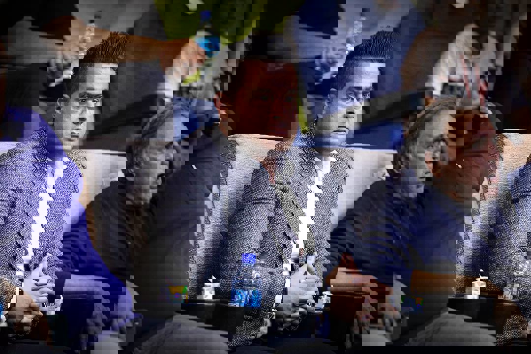 1876651