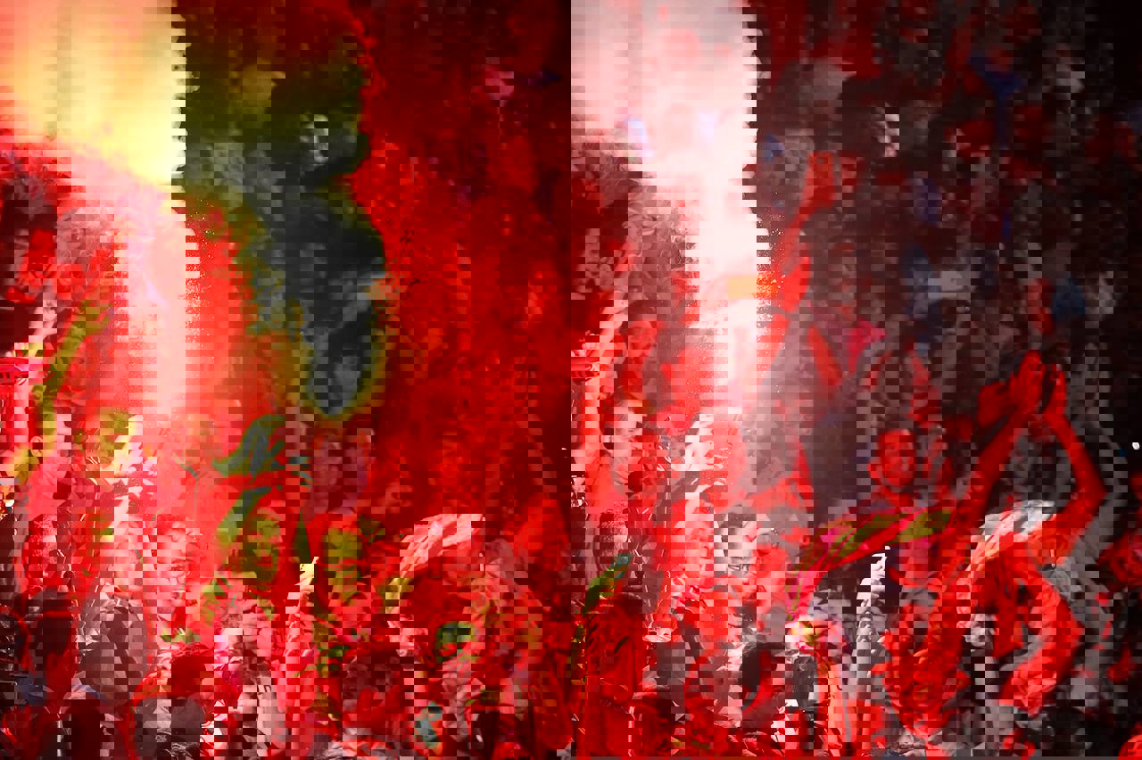 1877006