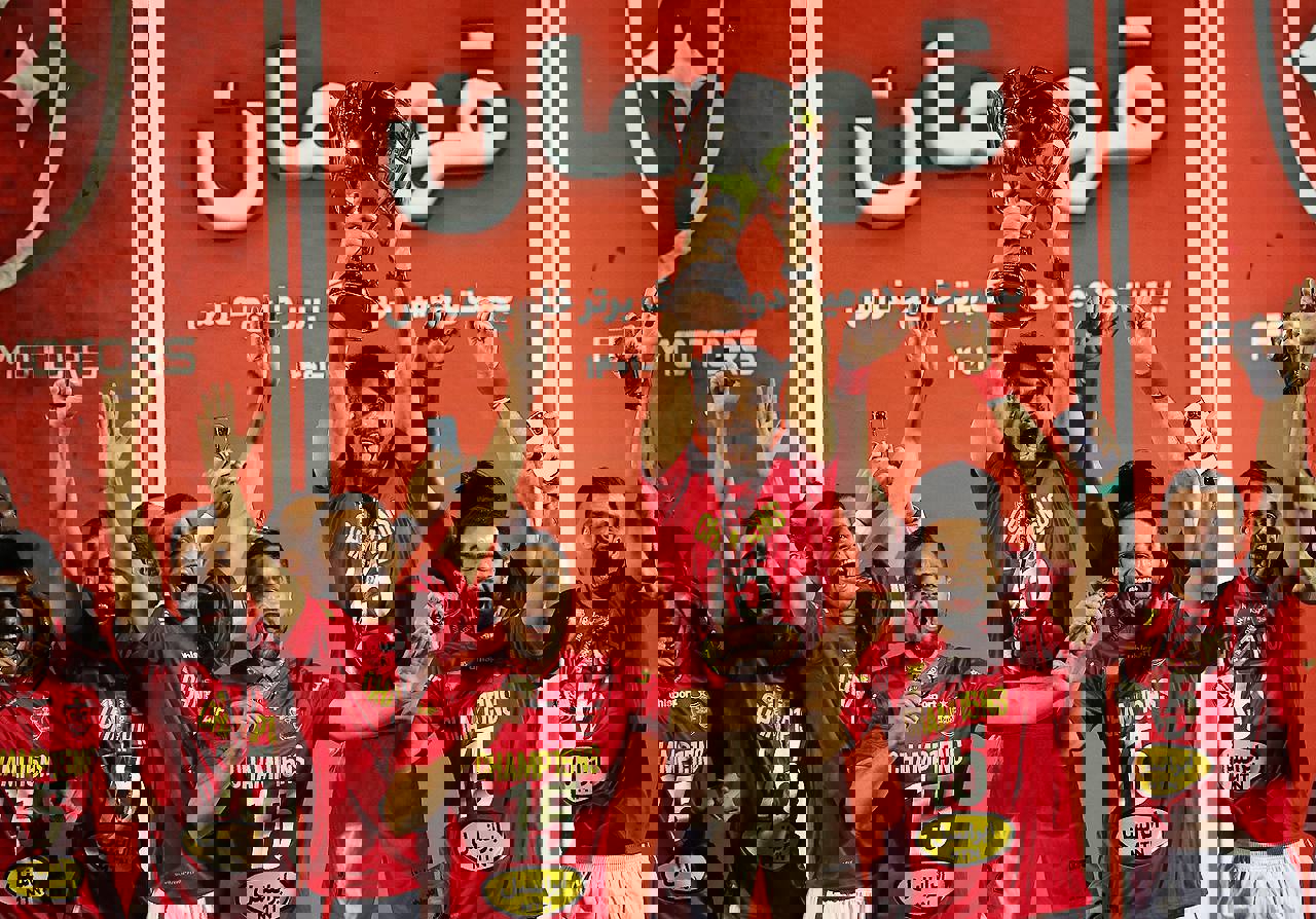 1877046