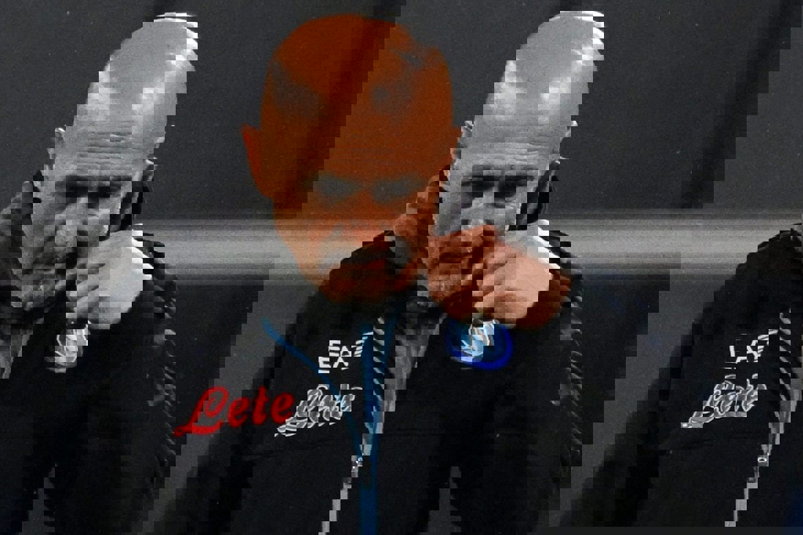 1877298