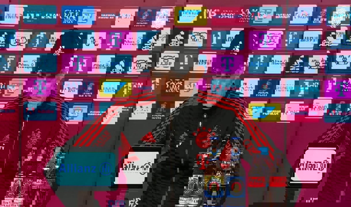 1877306
