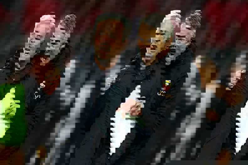 1877439