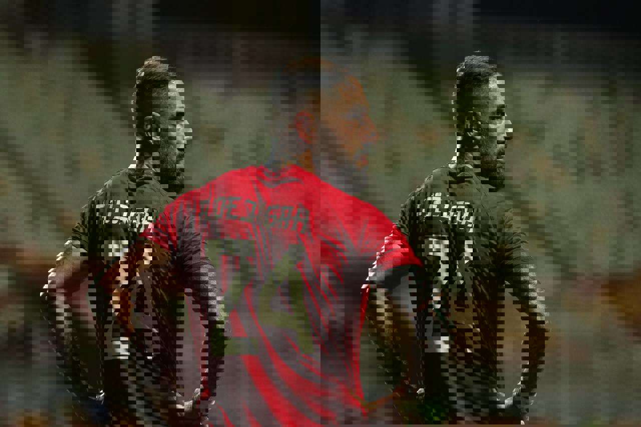 1877599