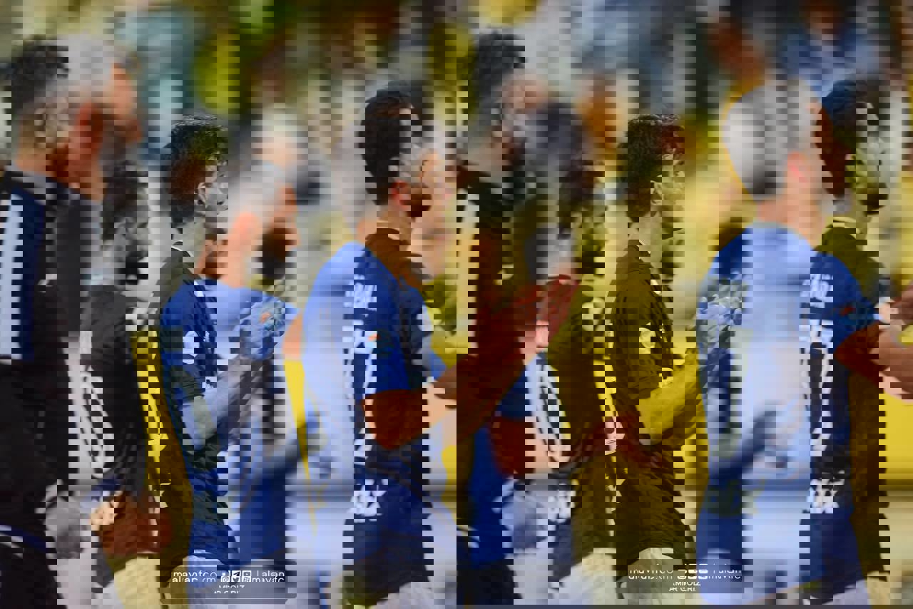 1877831