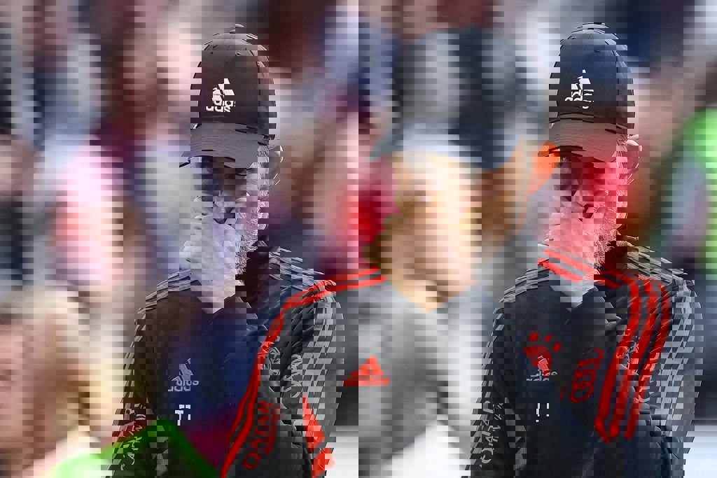 1877901