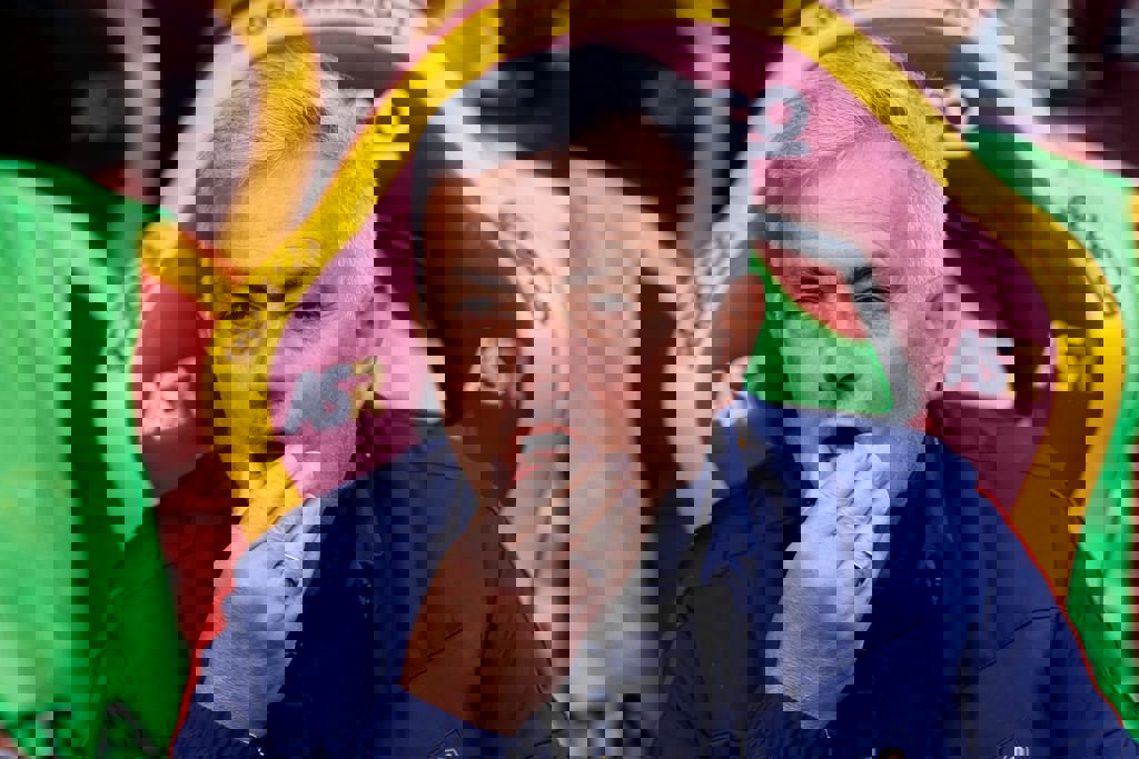 1878591