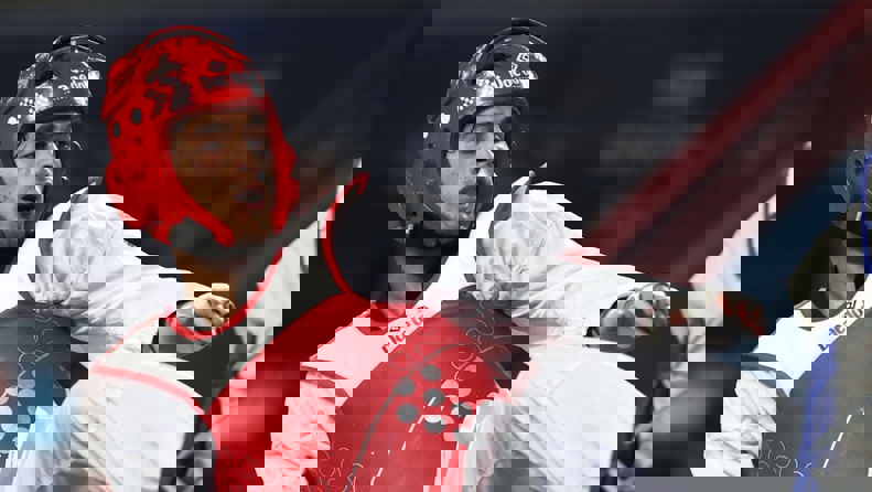 1878739