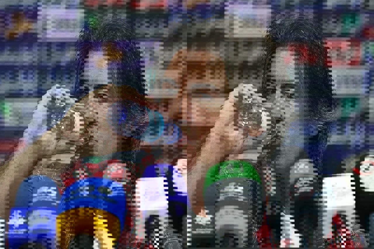 1878838