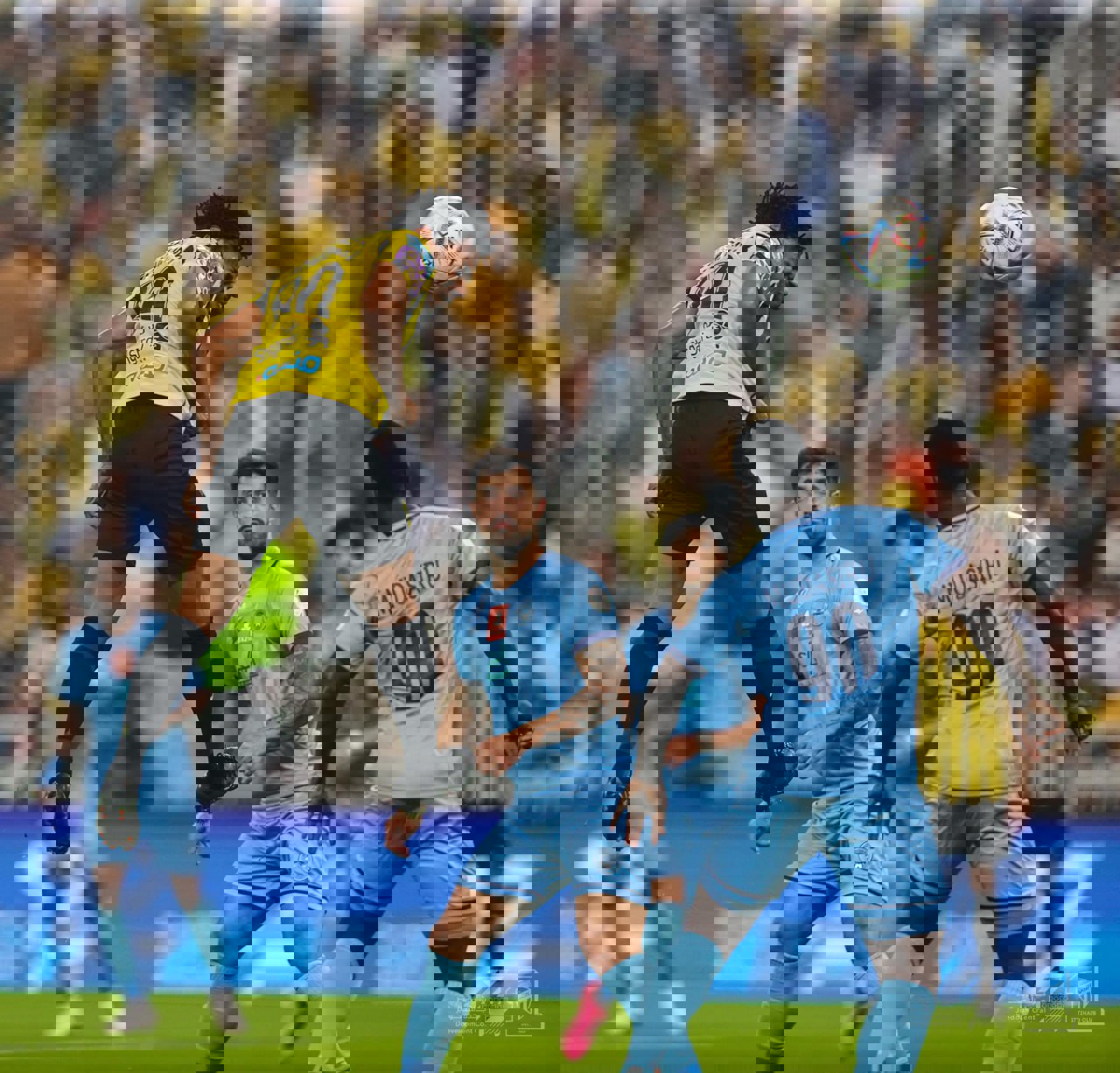 1878962