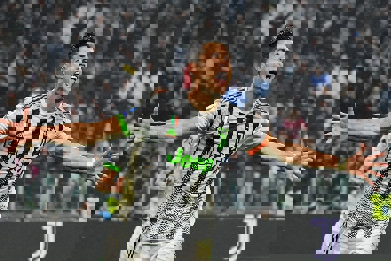 1878954