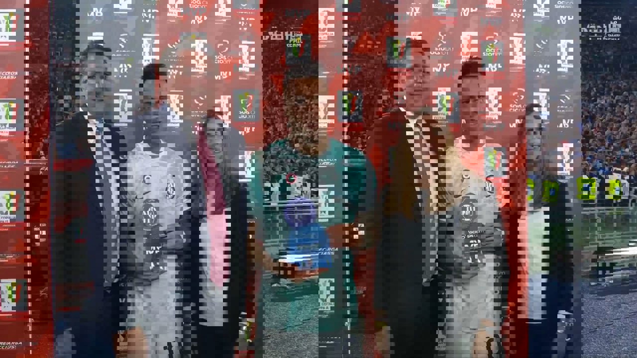 1879390