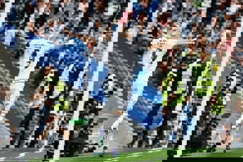 1879337