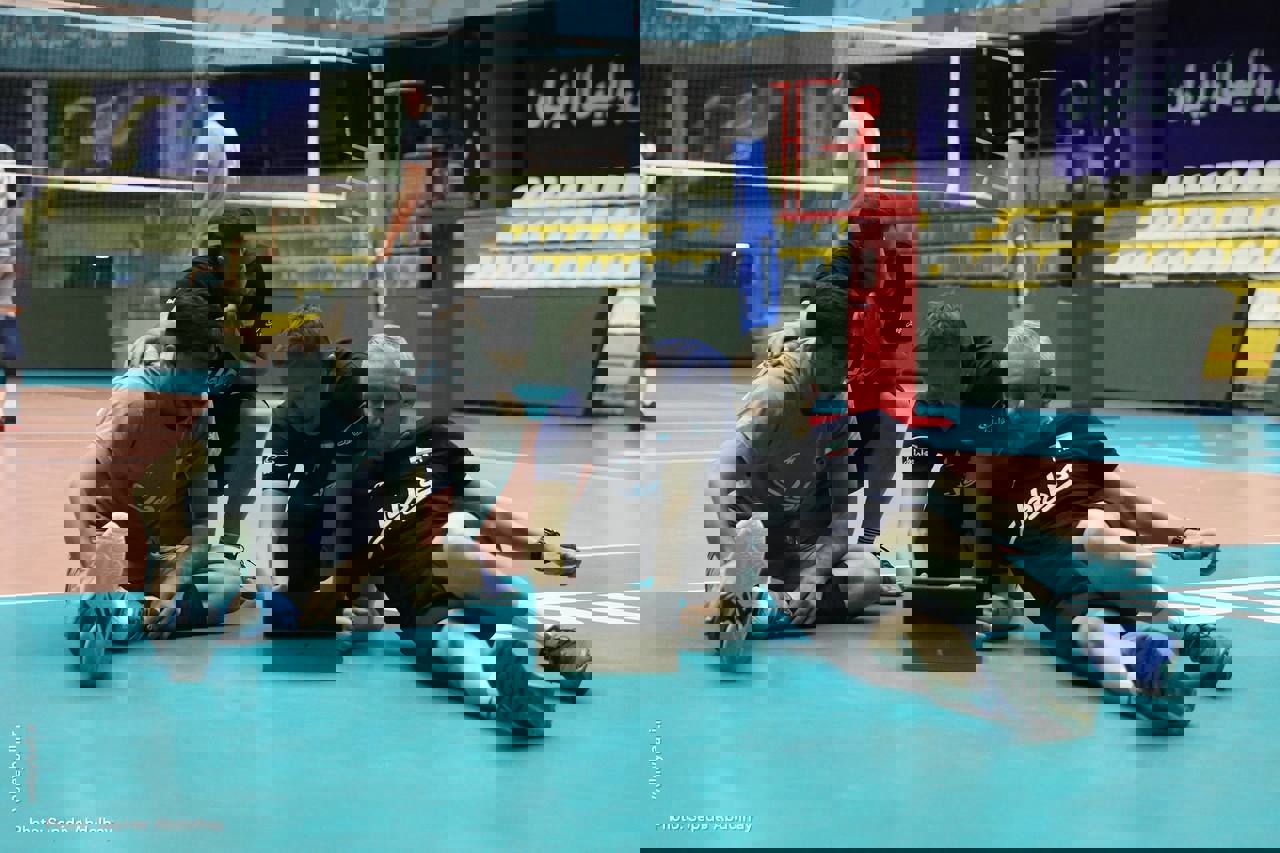 1879539