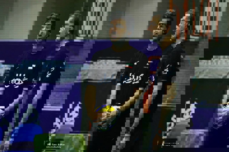 1879537