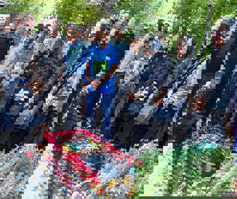 1879583