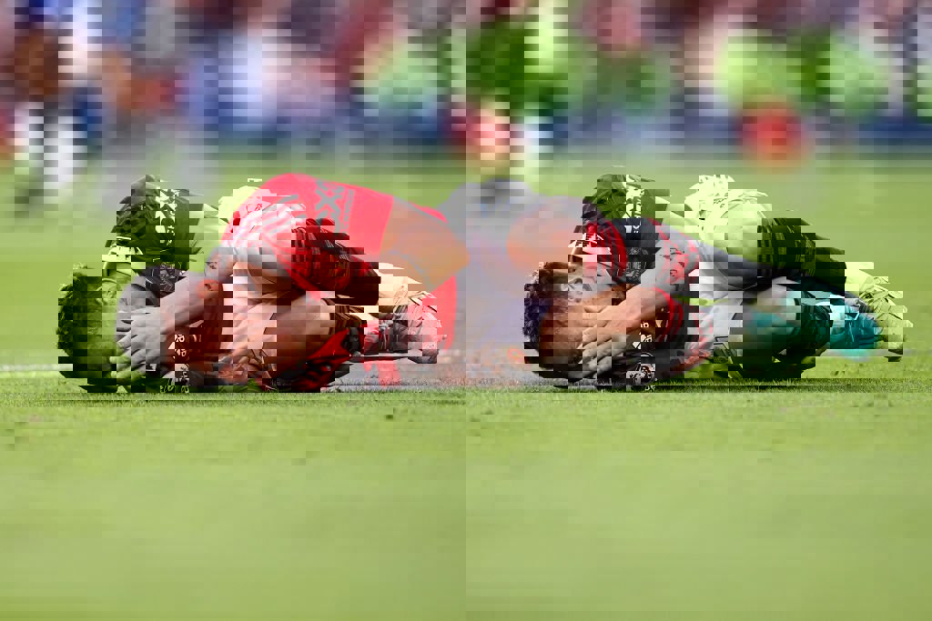 1879833